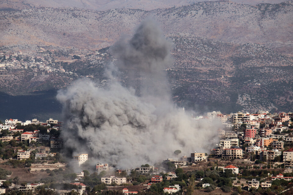 Bombardeo israelí en el pueblo de Khiam, Líbano. (Fuente: EFE)