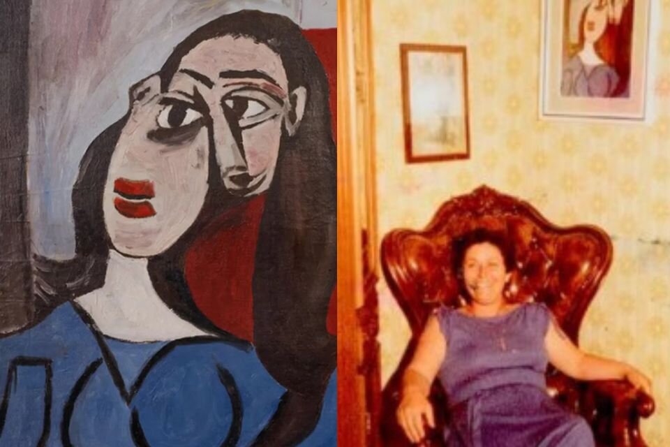 La esposa del hombre que descubrió el cuadro, junto a la obra original.