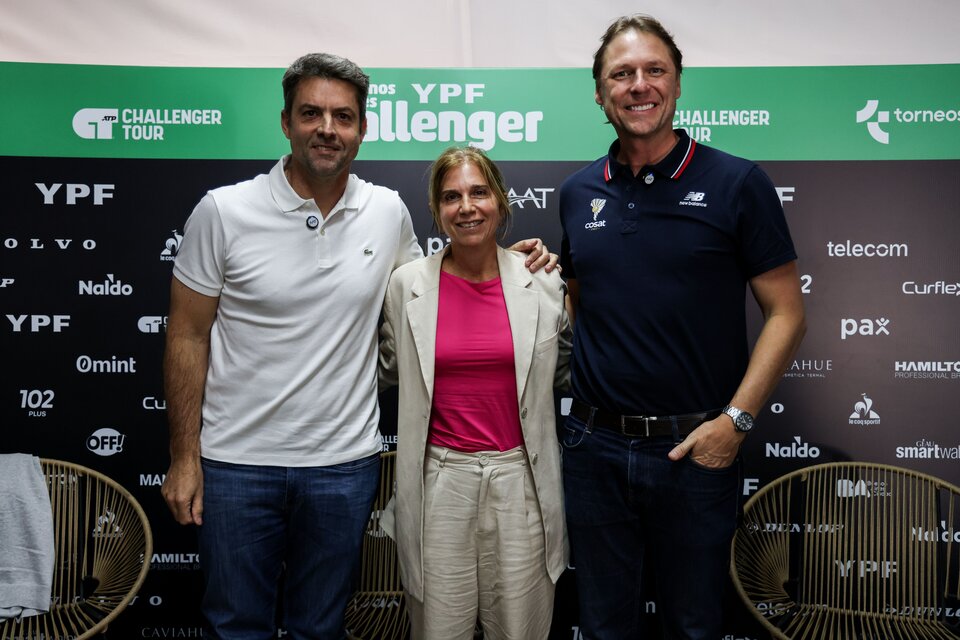 Calleri junto a Larrosa y Westrupp