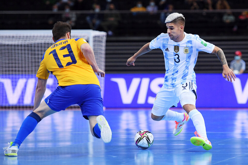 En la semifinal de 2021, Argentina se impuso 2-1 a Brasil (Fuente: NA)