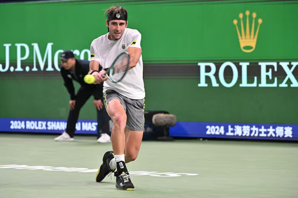 Tomás Etcheverry hizo un gran primer set ante el número uno del mundo (Fuente: AFP)