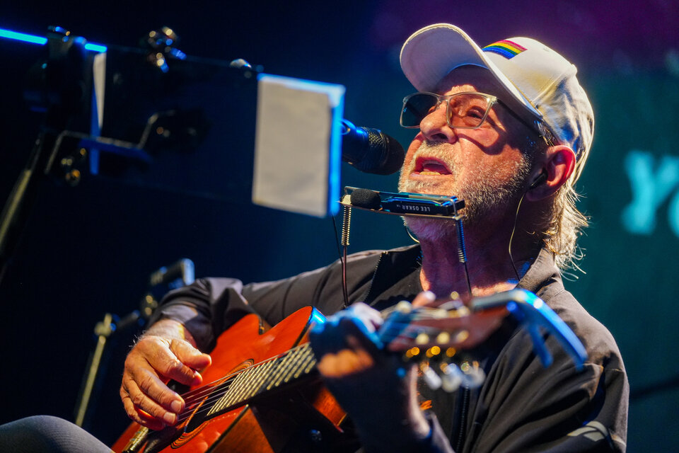 León hizo cantar a toda la sala con el inoxidable "La memoria" (Fuente: Guido Piotrkowski)