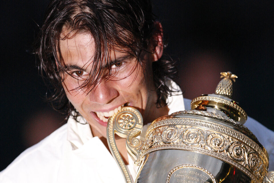 Uno de los festejos más buscados por Nadal, el primer título en Wimbledon (Fuente: AFP)