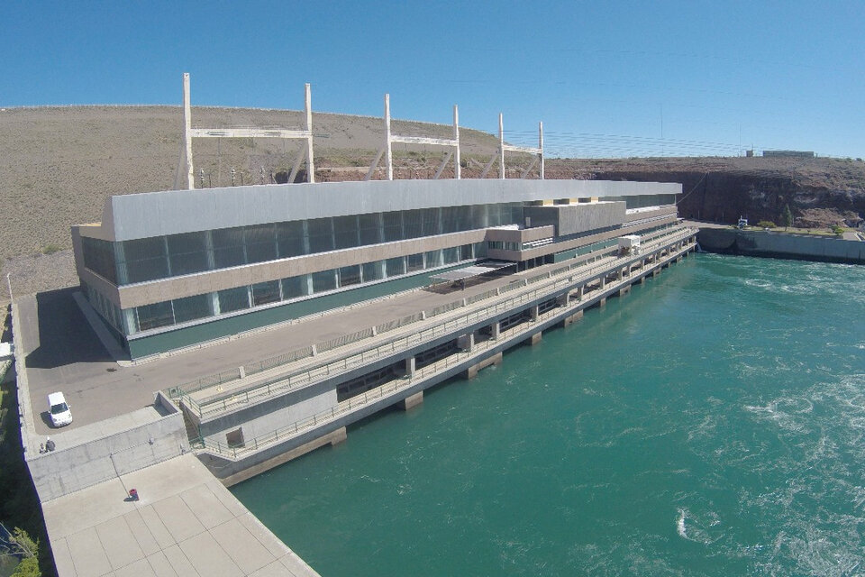 Represa hidroeléctrica El Chocón, sobre el Río Limay (Fuente: Imagen web)