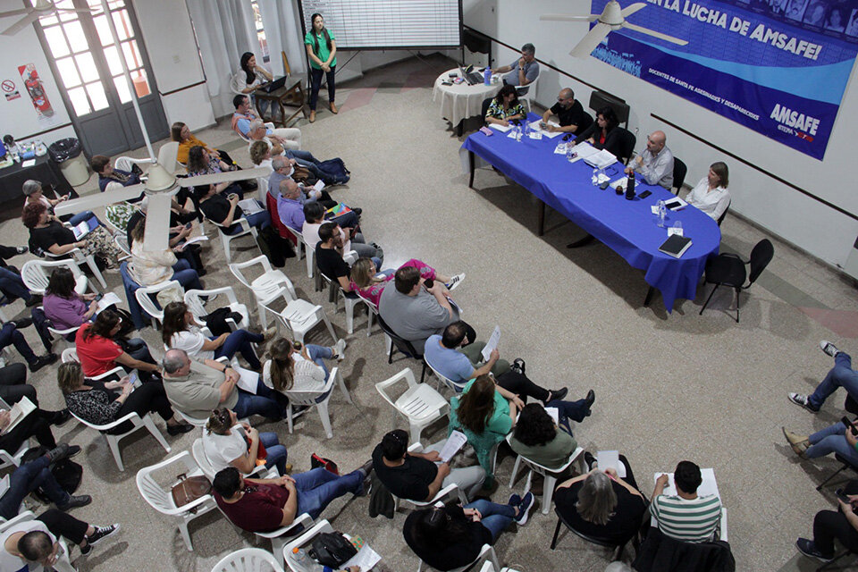 La asamblea de docentes públicos. (Fuente: Gentileza)