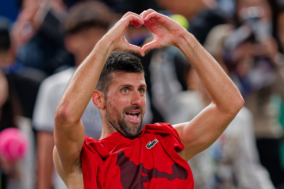 Djokovic, de 37 años, no se cree "favorito" contra Sinner, de 23. (Fuente: EFE)