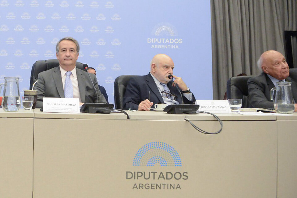 El procurador Rodolfo Barra defendió la ley de DNU en el Congreso. (Fuente: Imagen web)