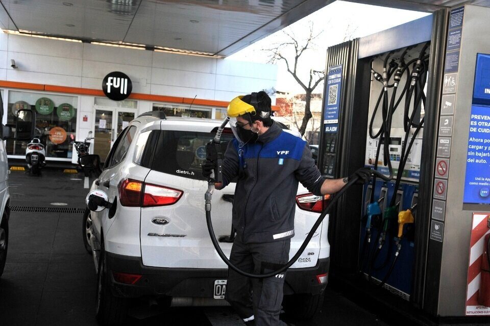 Aumenta la nafta en YPF: cuánto cuesta el litro desde hoy