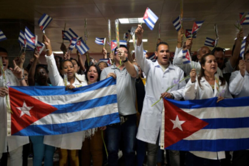 Humor: Pasan cosas raras con los médicos cubanos