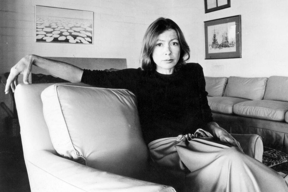 Murió la escritora estadounidense Joan Didion a sus 87 años