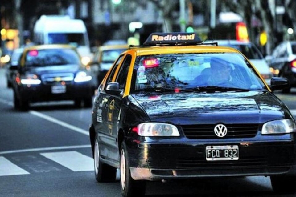 Los taxis aumentan un 30 % en la Ciudad y un viaje de 30 cuadras costará cerca de $800