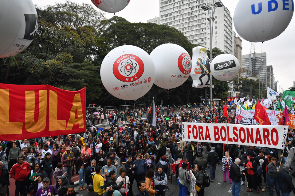 Tercera marcha por la Educación en más de 150 municipios de Brasil. 