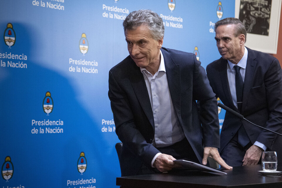 Mauricio Macri y Miguel Pichetto, durante la conferencia de prensa del lunes luego de las PASO. (Fuente: NA)