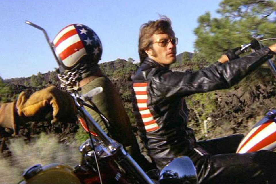Peter Fonda fue el inolvidable Captain America de Easy Rider, al mando de chopper Harley-Davison.
