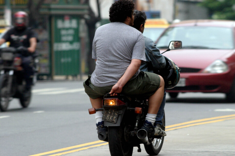 Sólo el 42% de los motociclistas admitieron usar siempre el casco. (Fuente: Julio Mancini)