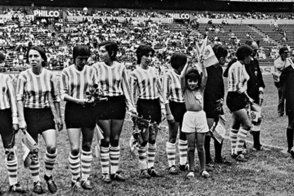 Este miércoles se festeja el día de las futbolistas, en conmemoración de la hazaña en el estadio Azteca.