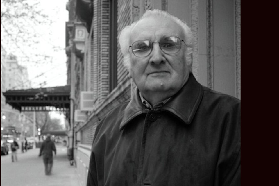 Davidovsky vivía en Nueva York desde los años 60. En 1971 obtuvo el premio Pulitzer. 