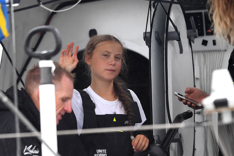 Greta Thunberg llegó a Nueva York tras navegar 14 días en un velero por el Océano Atlántico.