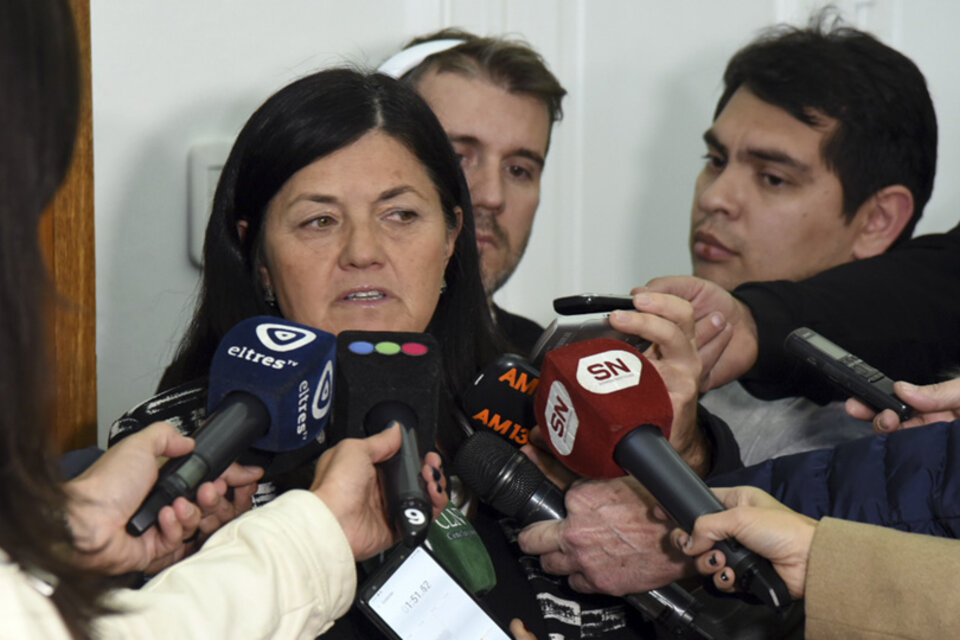 La secretaria Alvarado aseguró que se decidió el incremento desdoblado para amortiguar el impacto.