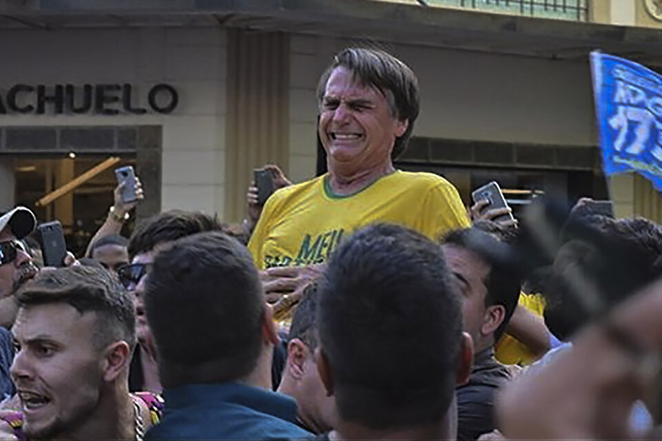 El 6 de septiembre pasado Jair Bolsonaro fue atacado en un acto de campaña. 