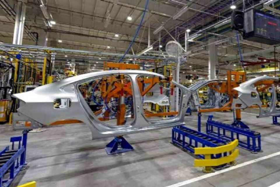 General Motors proyectaba la producción de 15 mil unidades en el segundo semestre, pero no llegará a 7 mil.