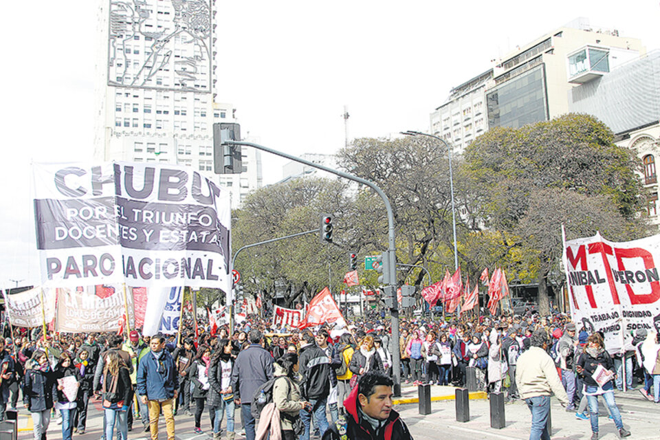Hubo movilizaciones en el centro porteño y en distintas ciudades patagónicas. (Fuente: Bernardino Avila)