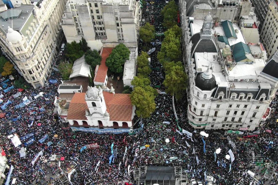 “Los argentinos somos todos populistas”, indica el politólogo Rubén Manasés Achdjian. (Fuente: Télam)
