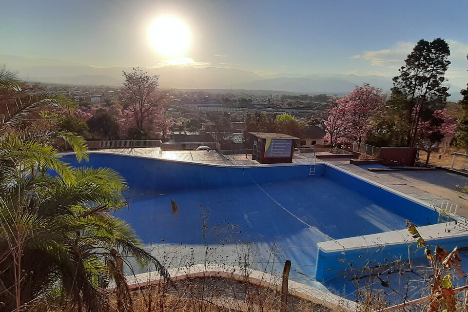 El natatorio vecinal de Villa Las Rosas 