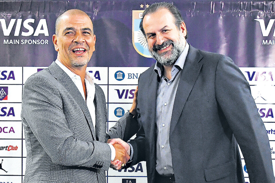 Federico Susbielles junto a Sergio Hernández. Presidente y entrenador.