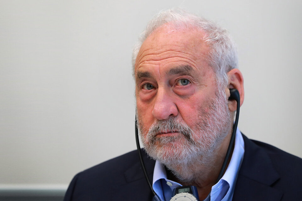 El profesor Joseph Stiglitz afirmó que el FMI y la polìtica de Macri desencadenaron "el desastre argentino".  (Fuente: AFP)