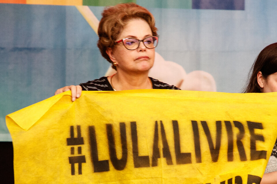 Dilma Rousseff pide la libertad de Lula en un acto en Bélgica la semana pasada. (Fuente: AFP)