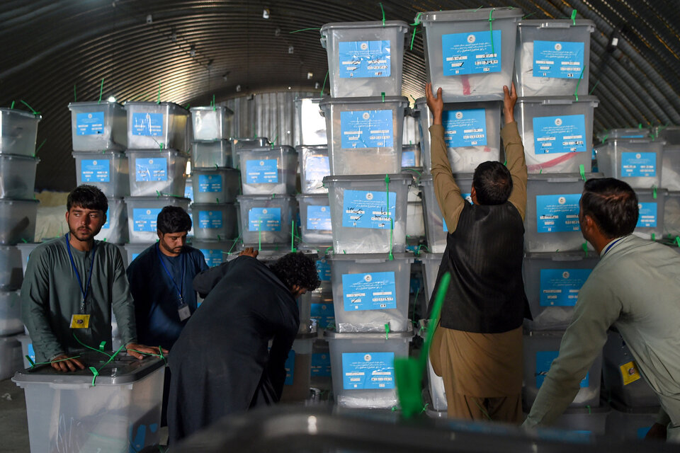 Una Comisión Independiente supervisa el recuento de votos en Afganistán.  (Fuente: AFP)