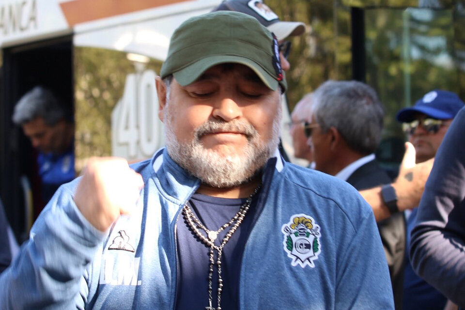 Diego Maradona buscará ajusta la puntería del Lobo en Ezeiza.