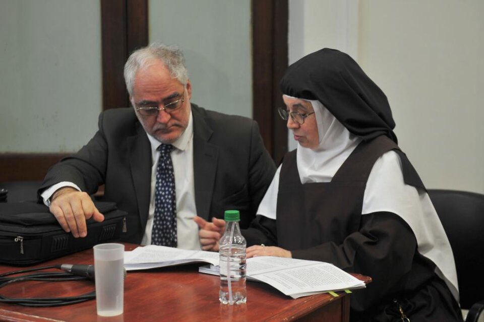 La ex priora Luisa Toledo sólo asistió a la primera audiencia del juicio.
