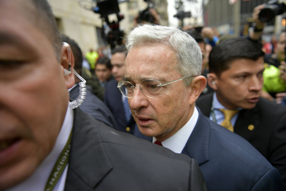 Uribe en el banquillo de los acusados