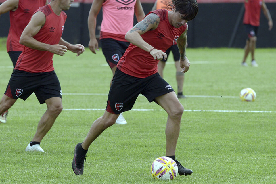 Formica ya trabaja con pelota