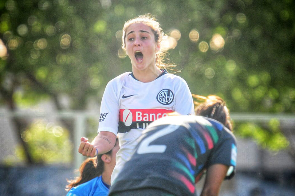 Maca Sánchez, con un buen promedio de gol en el inicio de la nueva era del fútbol femenino. (Fuente: Prensa San Lorenzo)