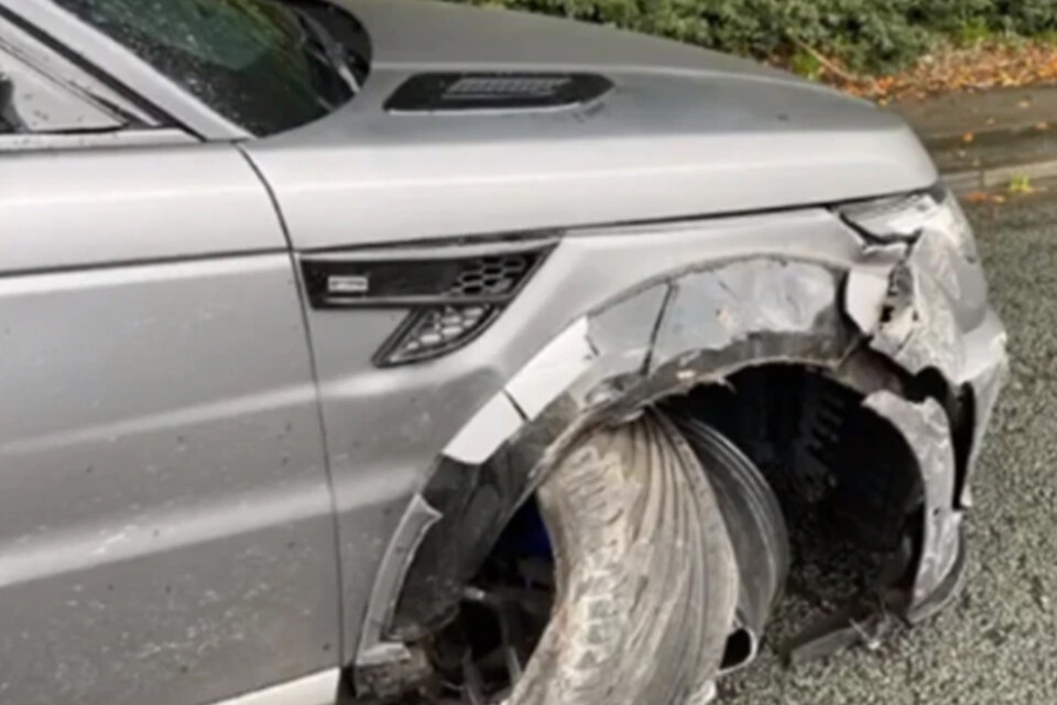 La camioneta de Agüero tras el impacto. (Fuente: Instagram Agüero)