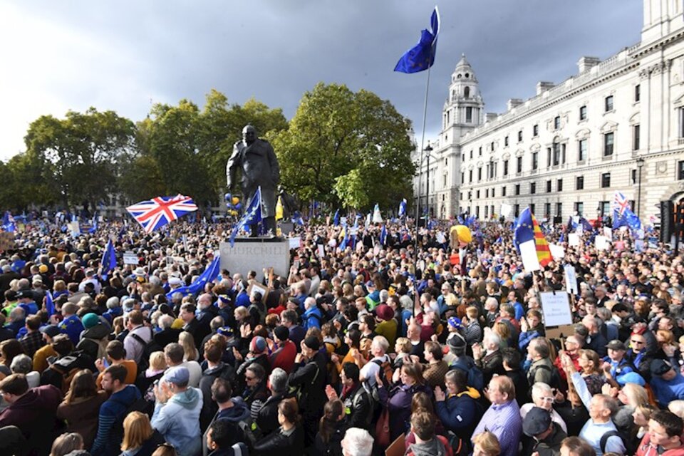 Una multitud se expresó en Londres este sábado contra el Brexit.  (Fuente: EFE)