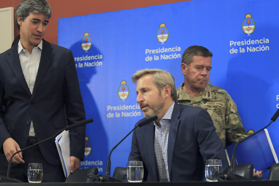 El ministro Rogelio Frigerio y el secretario de Asuntos Políticos,  Adrián Pérez. (Fuente: NA)