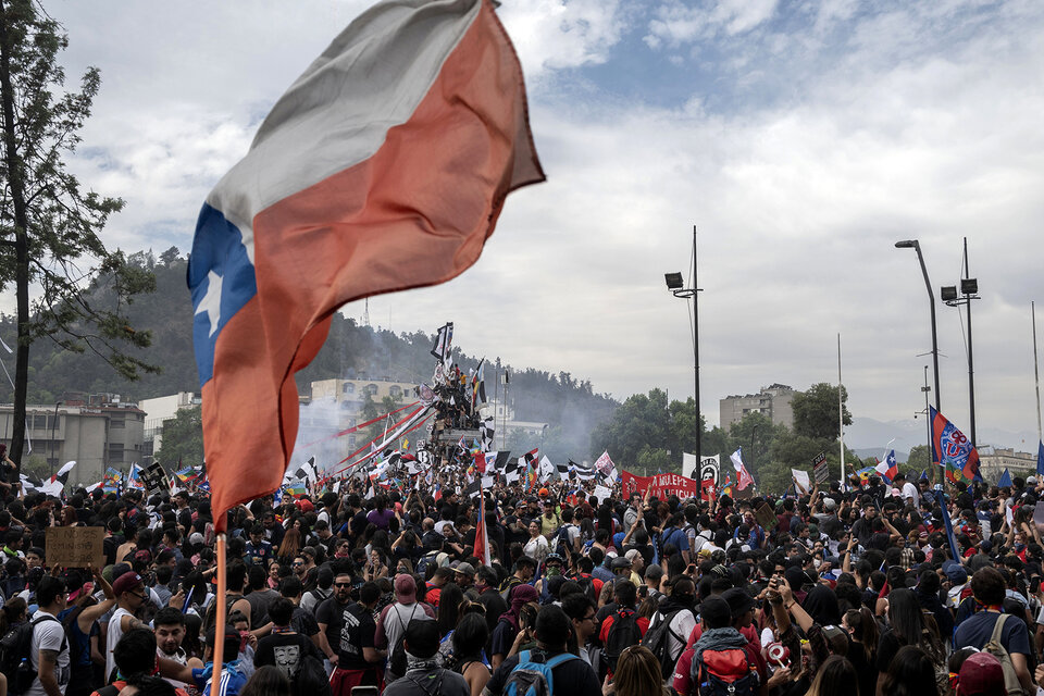 Revolución En Chile: Para Las Mujeres No Hay Vuelta Atrás