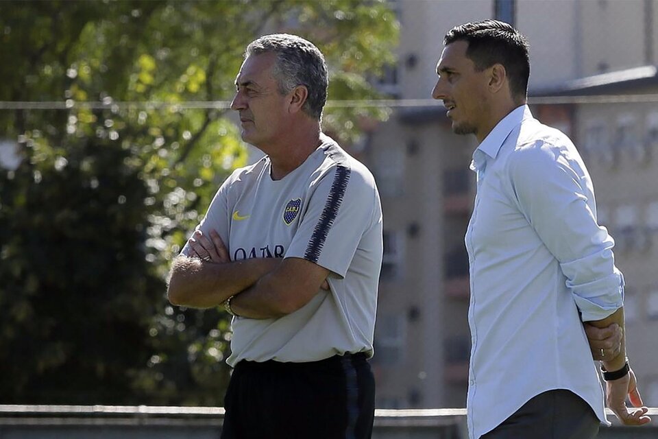 Alfaro y Burdisso, durante un entrenamiento. (Fuente: Foto Prensa Boca)