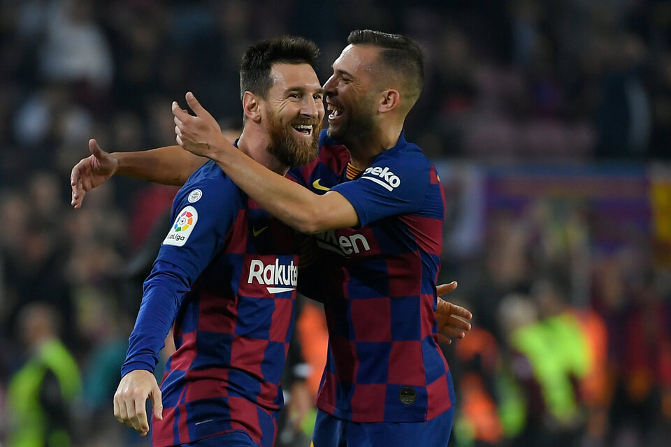 Messi celebra el primero de sus dos goles para Barcelona. (Fuente: AFP)