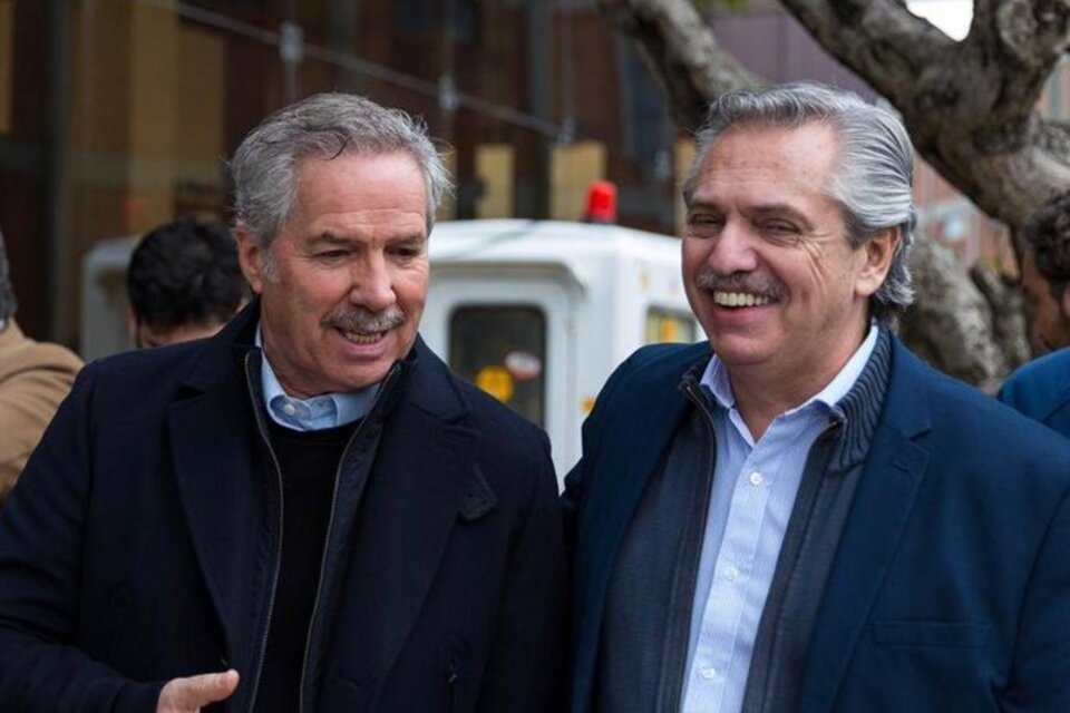 Alberto Fernández viaja a México junto a Felipe Solá.