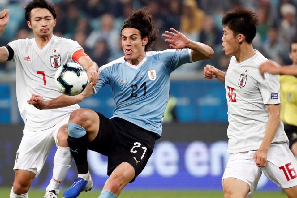 Edinson Cavani, la gran figura de Uruguay, lleva dos goles en esta Copa América.