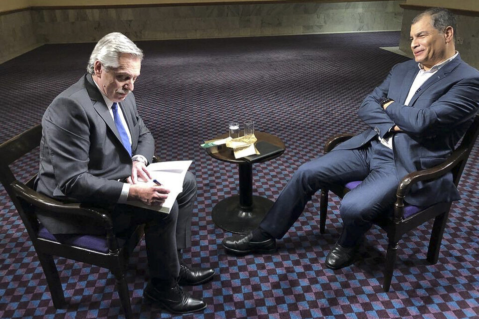 Alberto Fernández fue entrevistado por el ex presidente Rafael Correa para el canal Rusia Today.