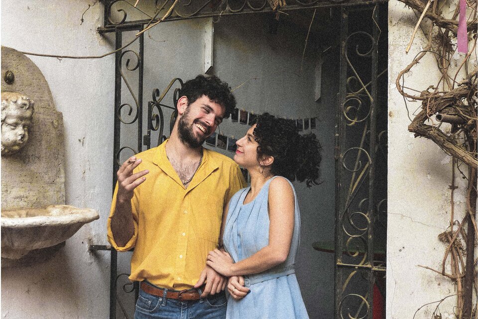 Federico Martínez y Natasha Zaiat, dos de los protagonistas de la pieza que va los domingos en Animal Club Cultural. 