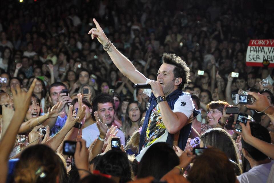 Axel decidiÃ³ romper el silencio en un recital.&nbsp;