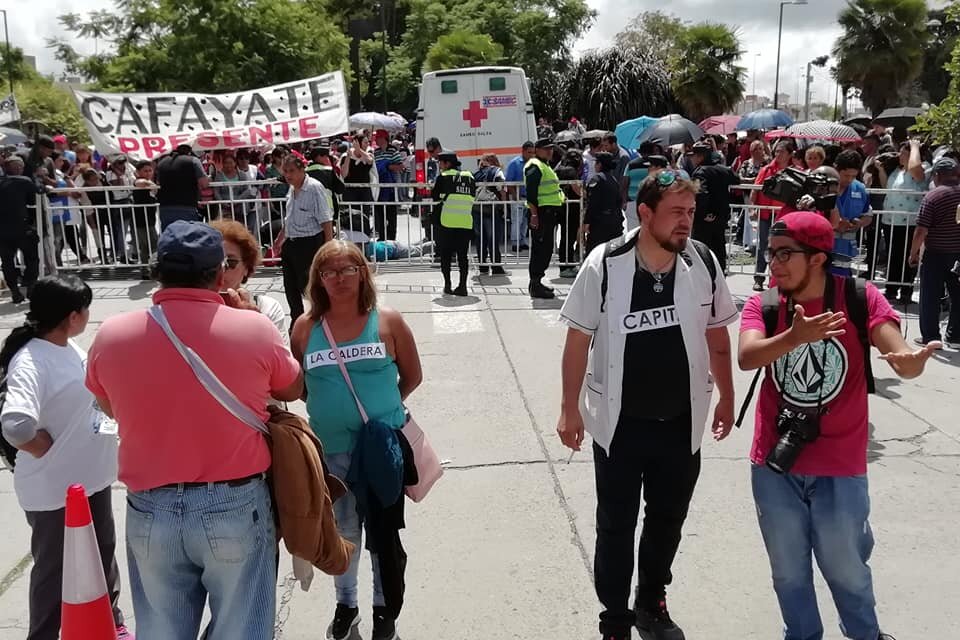 Movilización en la Casa de Gobierno de Salta (Fuente: Maira Lopez)
