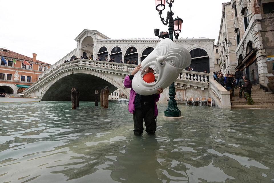 La inundación baja en Venecia pero amenaza a Florencia (Fuente: EFE)